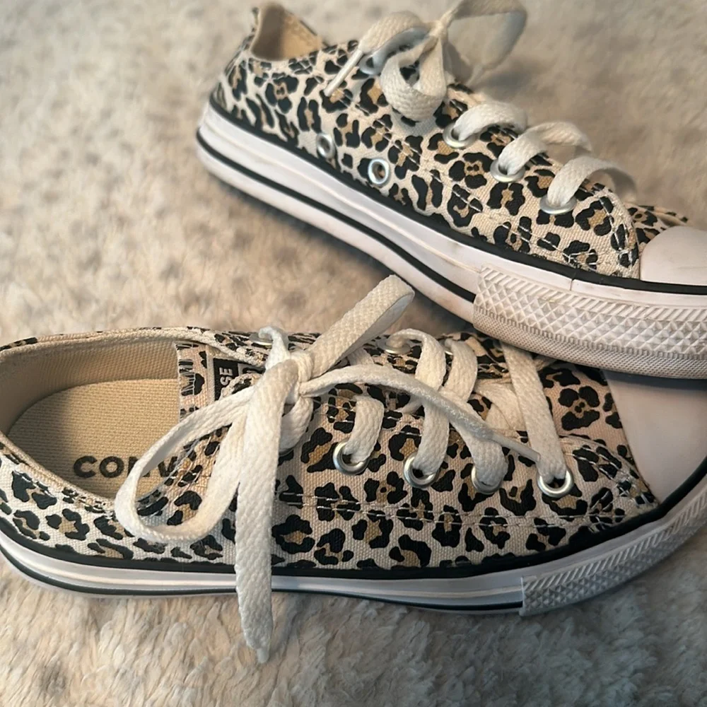 Little girls cheetah converse